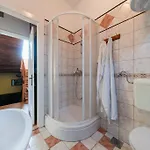 Kastelani * Комижа