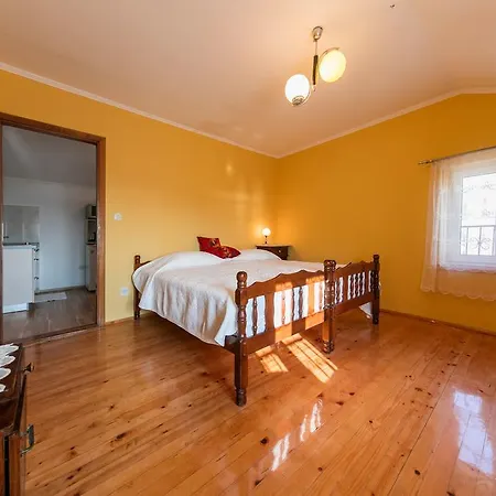 Apartment Kastelani Komiza