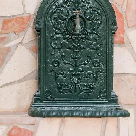 Kastelani Komiza
