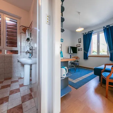 Kastelani Apartamento Komiža