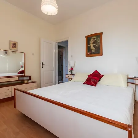 Kastelani Apartman