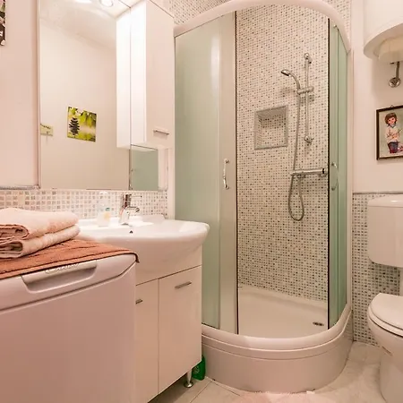Kastelani Apartamento Komiža