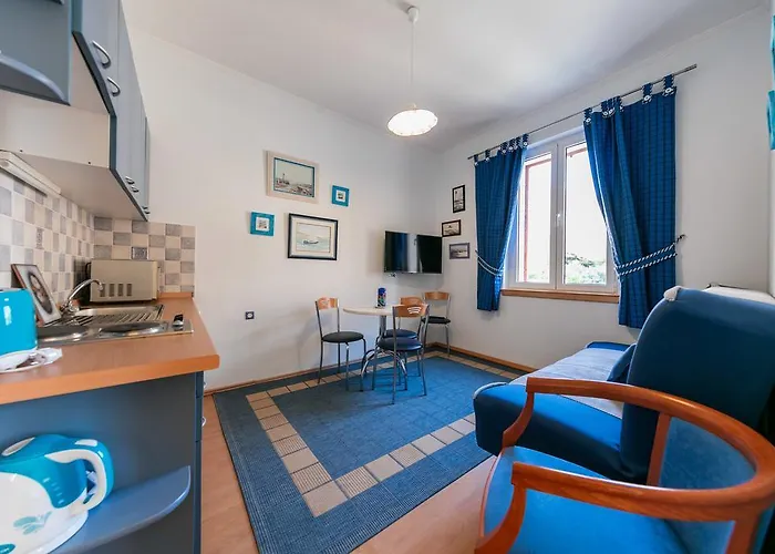 Kastelani Apartment *