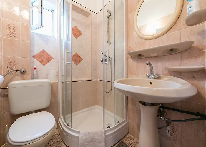 Kastelani Apartment Komiza