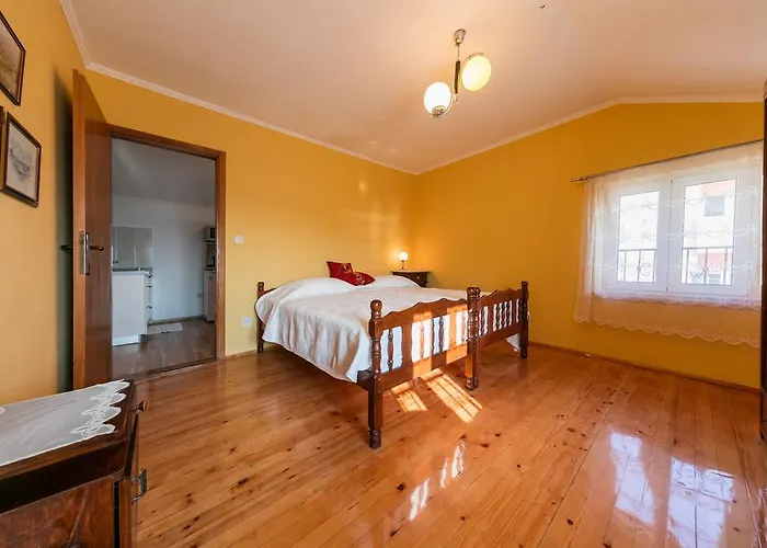 Apartment Kastelani Komiza