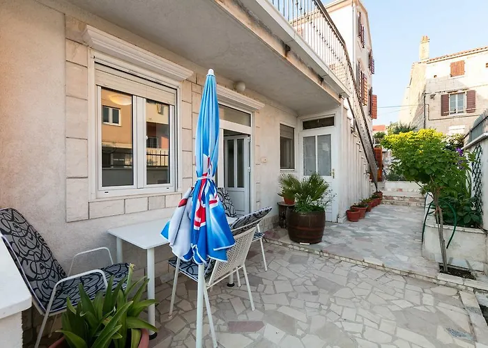 Apartment Kastelani